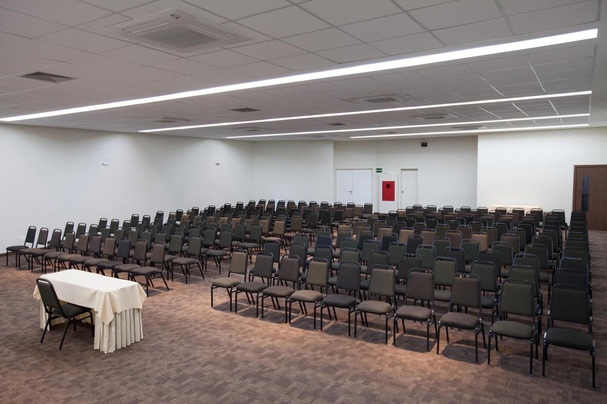 Sala de Reuniones Executive Inn Hotel