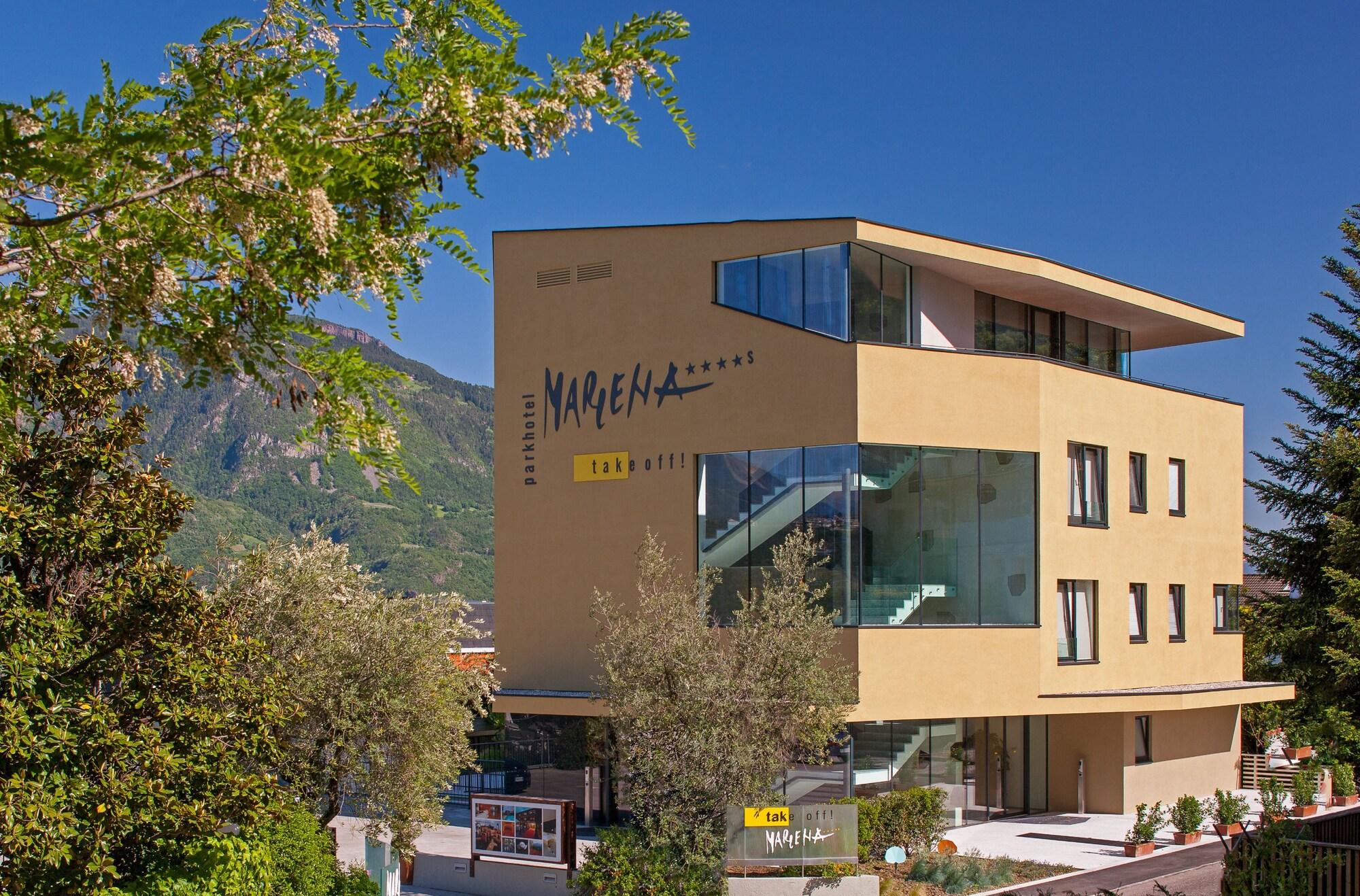 Vista Exterior Hotel Marlena