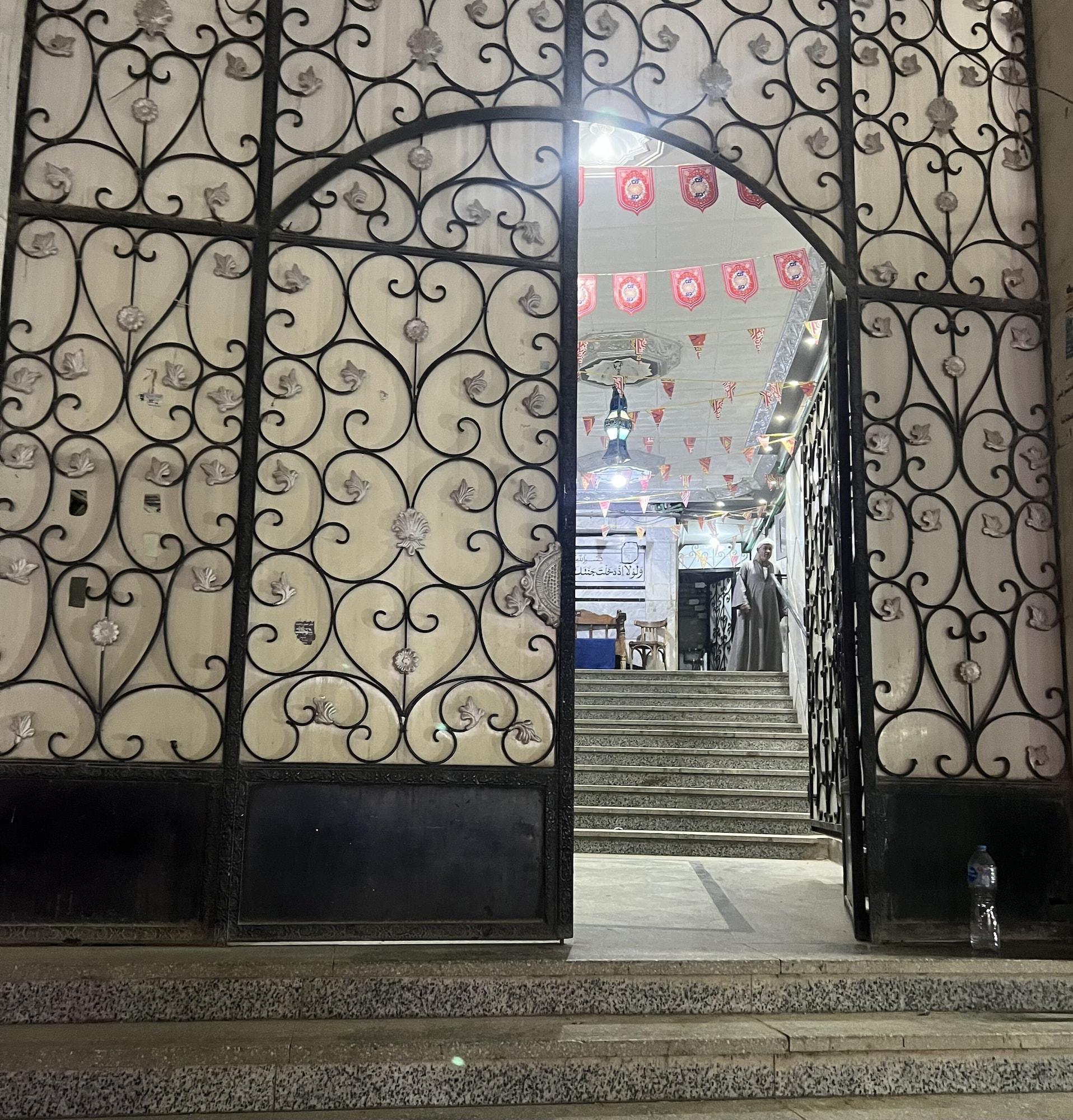 Vista Exterior Premier Pyramids Inn