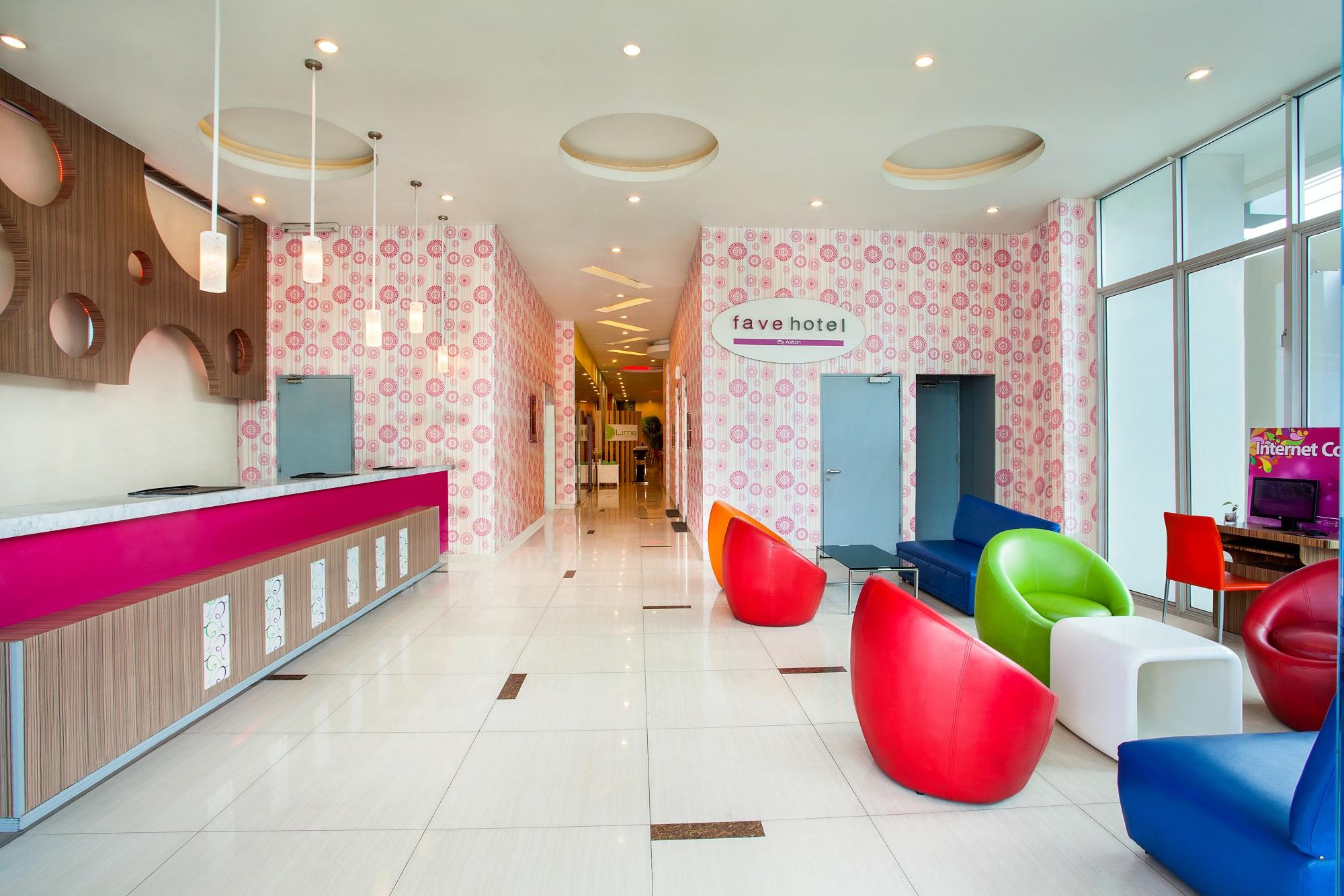 Vista Lobby favehotel Manahan - Solo