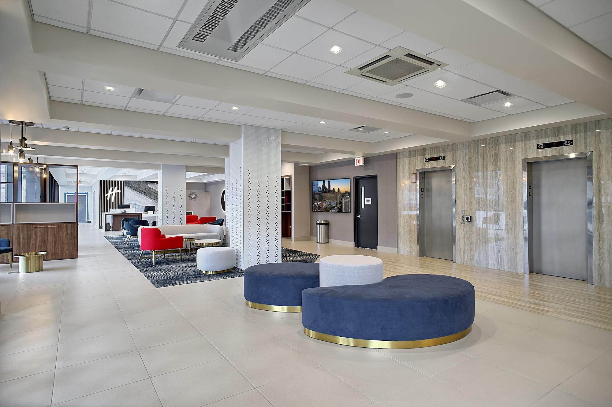 Vista Lobby Holiday Inn & Suites Chicago - Downtown by IHG