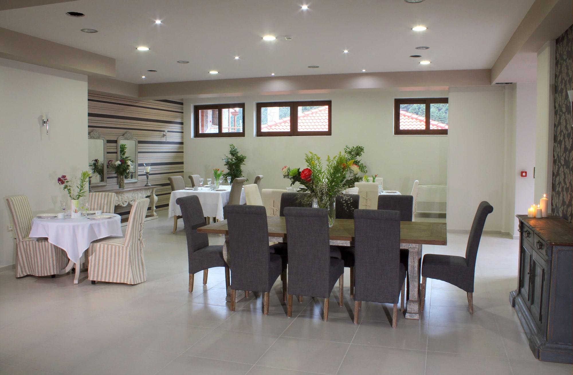 Sala de Reuniones Nefeles Mainalon Luxury Residences & Lounge