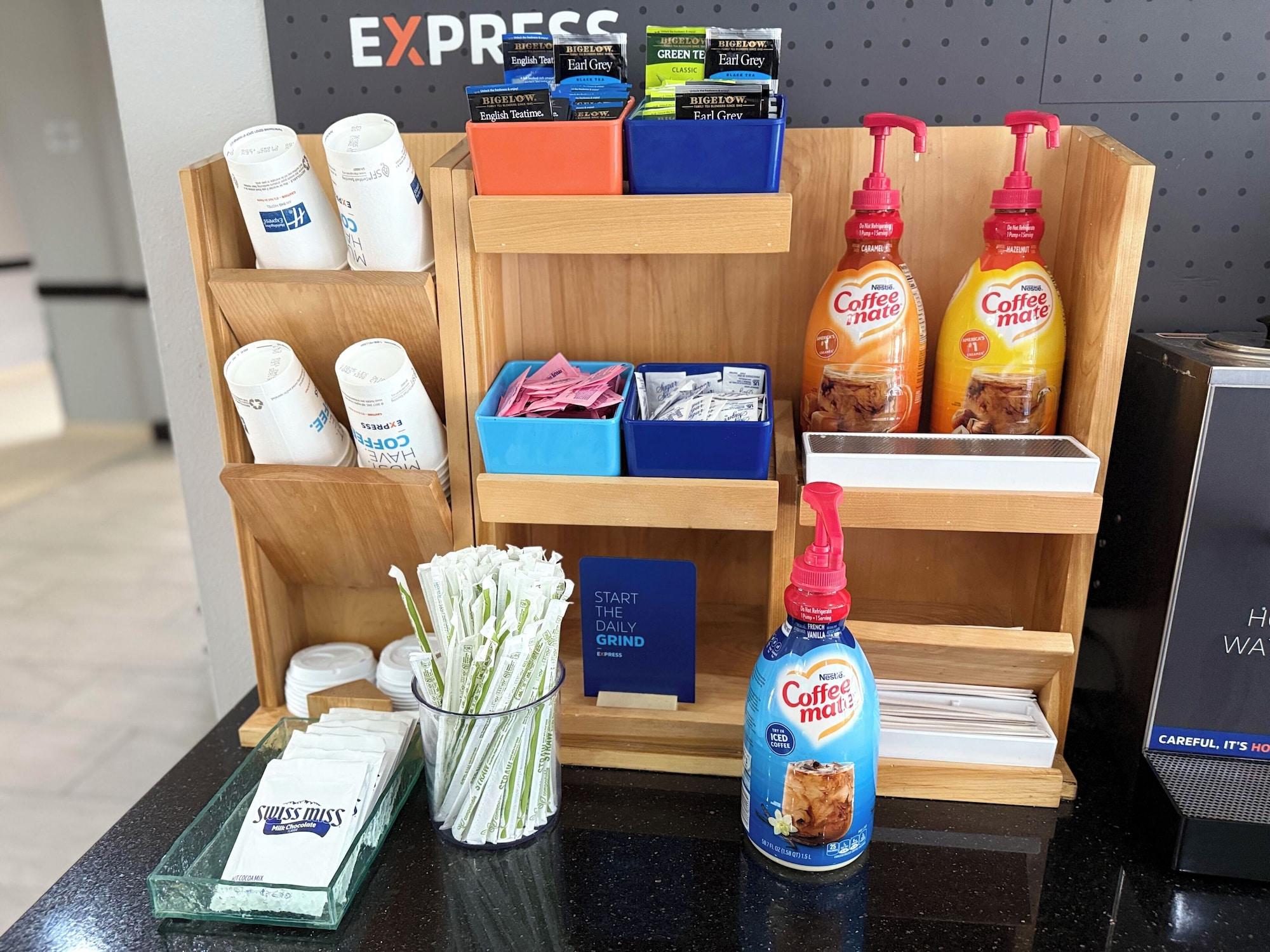 Bar/Salón Holiday Inn Express & Suites Bonham by IHG