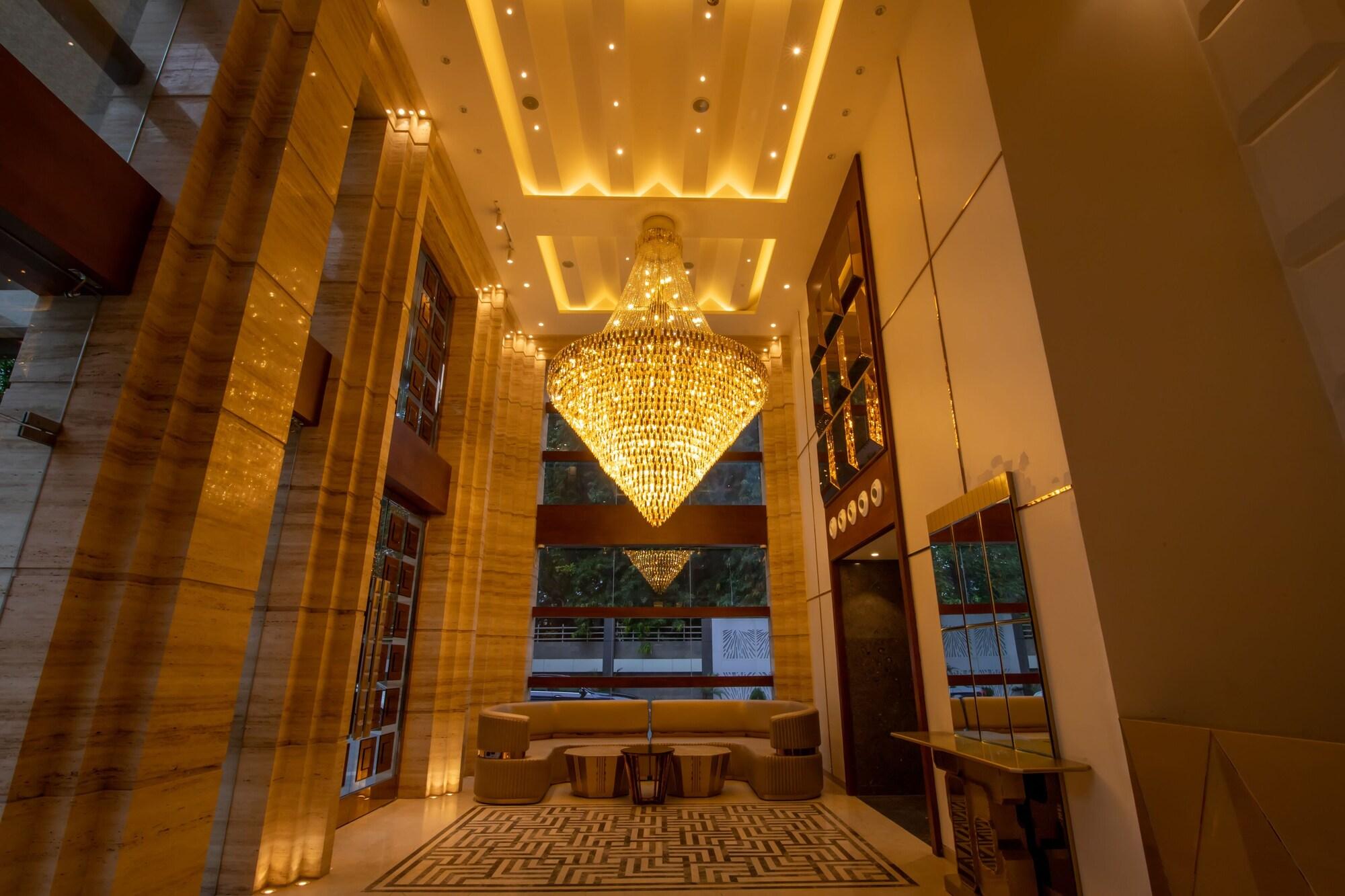 Vista Lobby The Pristine Hotel Kanpur