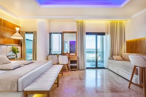 Alojamiento - Porto Marine Hotel