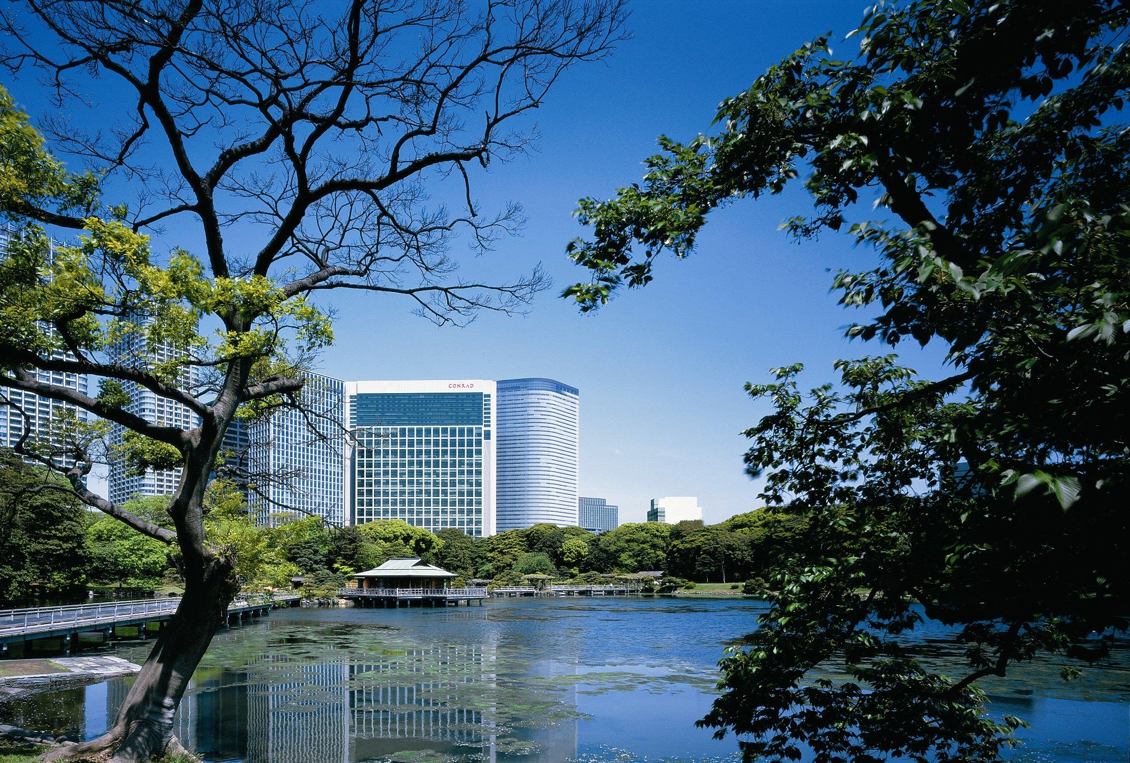 Vista Exterior Conrad Tokyo