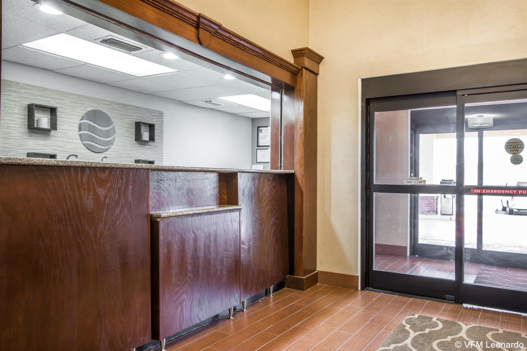 Vista Lobby Comfort Inn Livingston