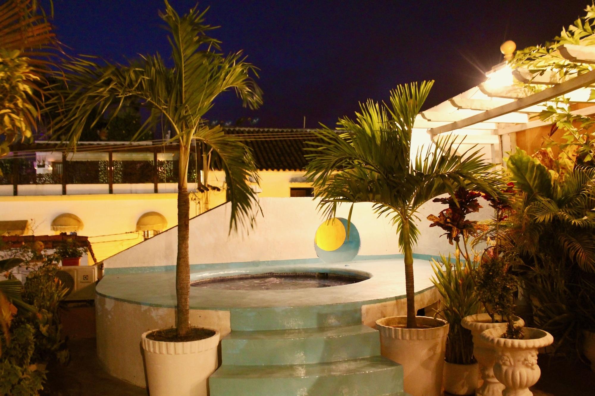 Vista Exterior Hotel Casa Gloria