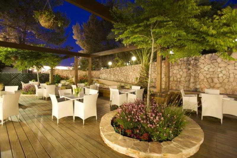 Vista Exterior C Neve Ilan Hotel