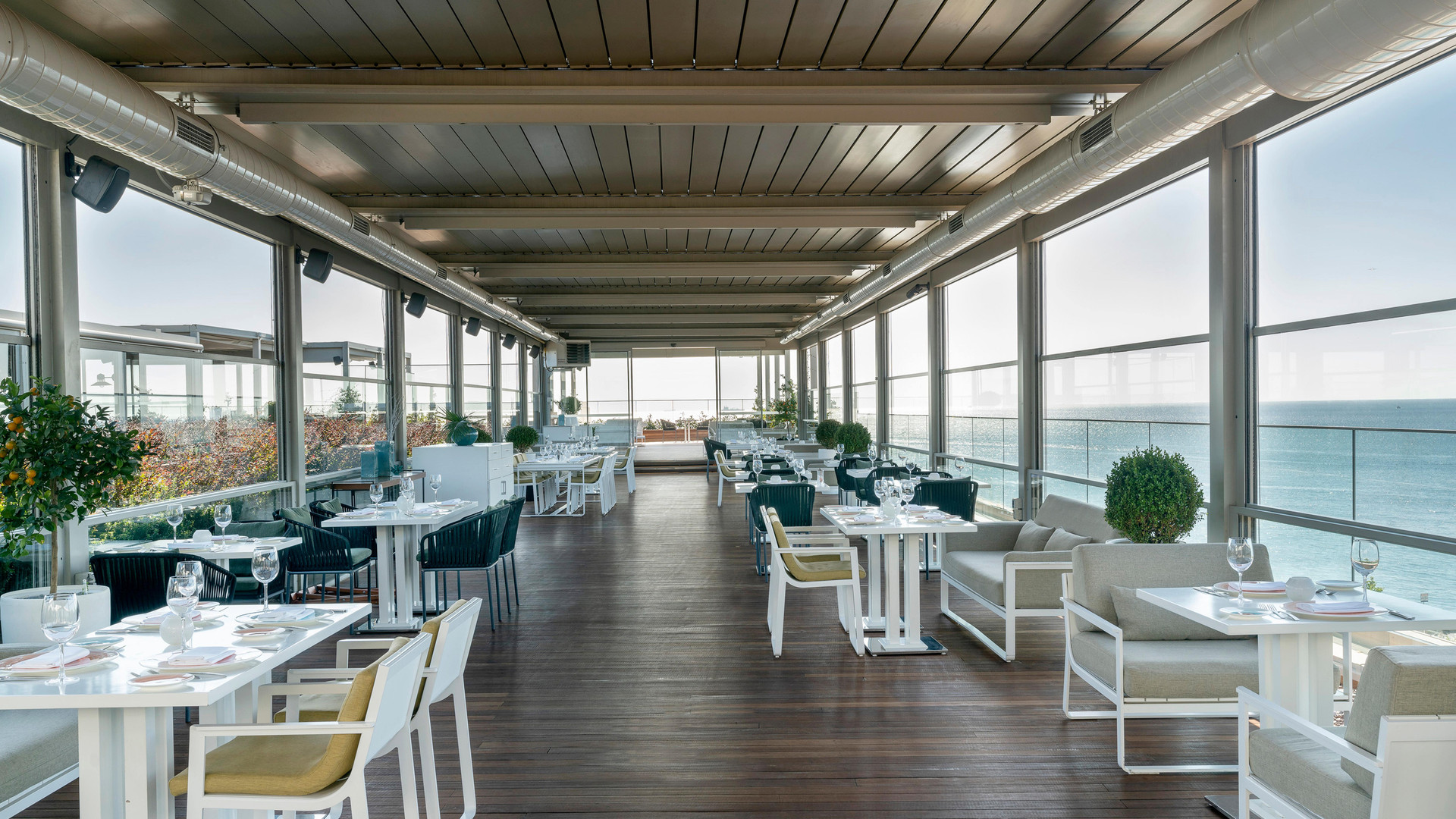 Restaurant Crowne Plaza Istanbul Florya by IHG