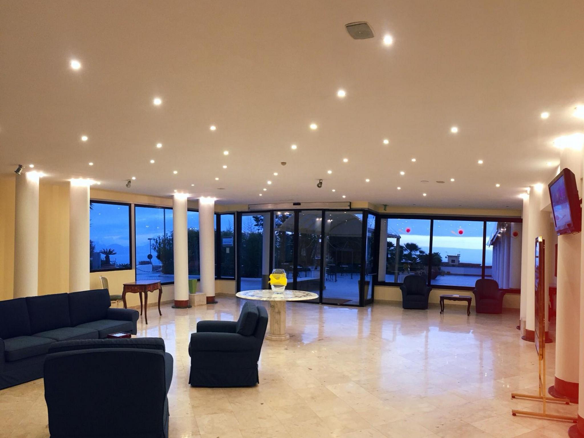 Vista Lobby Sakura Hotel