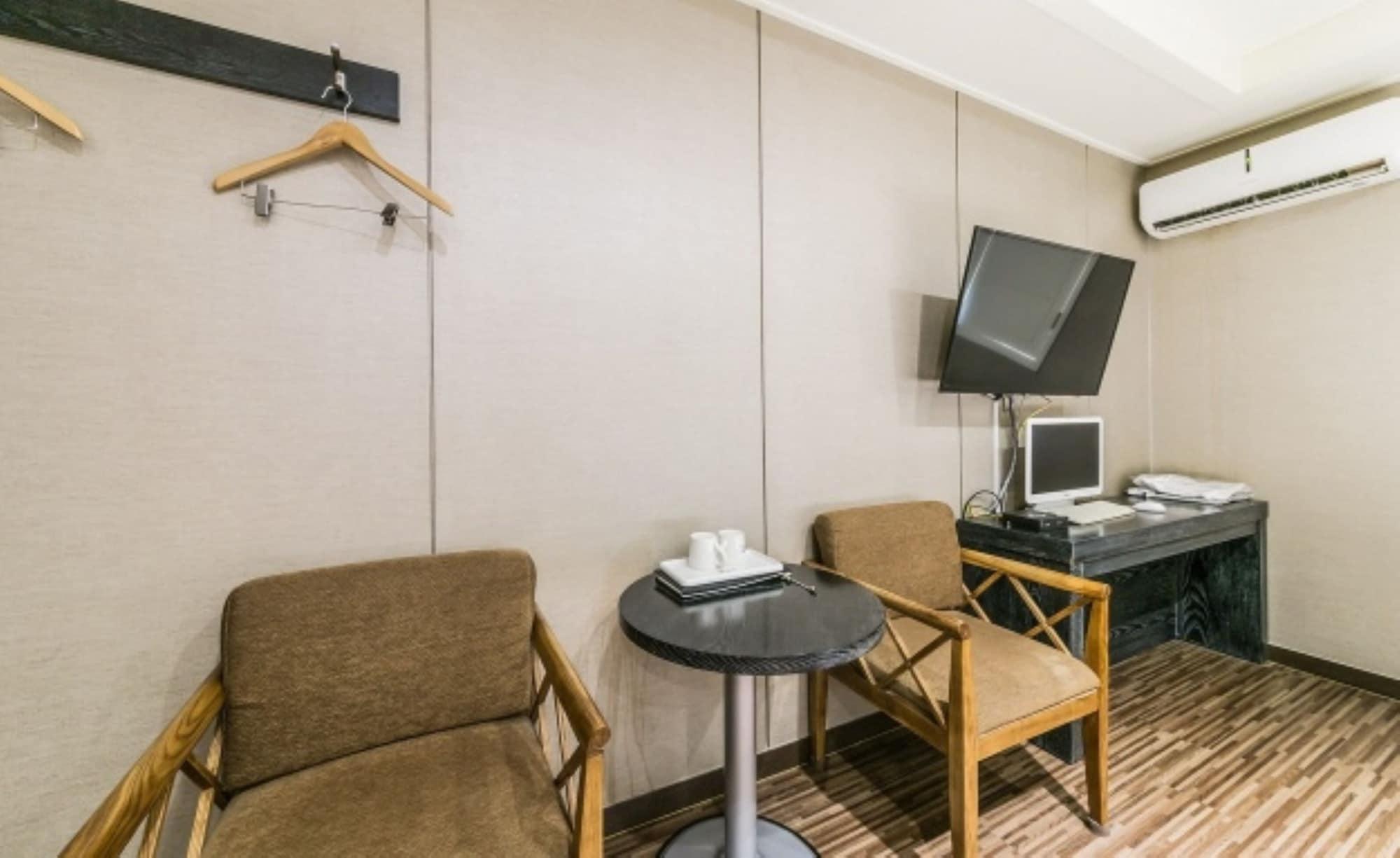 Set de Habitación Rampart Hotel