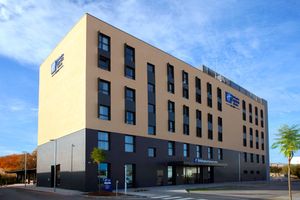 Alojamiento - Holiday Inn Express & Suites Barcelona Sabadell 