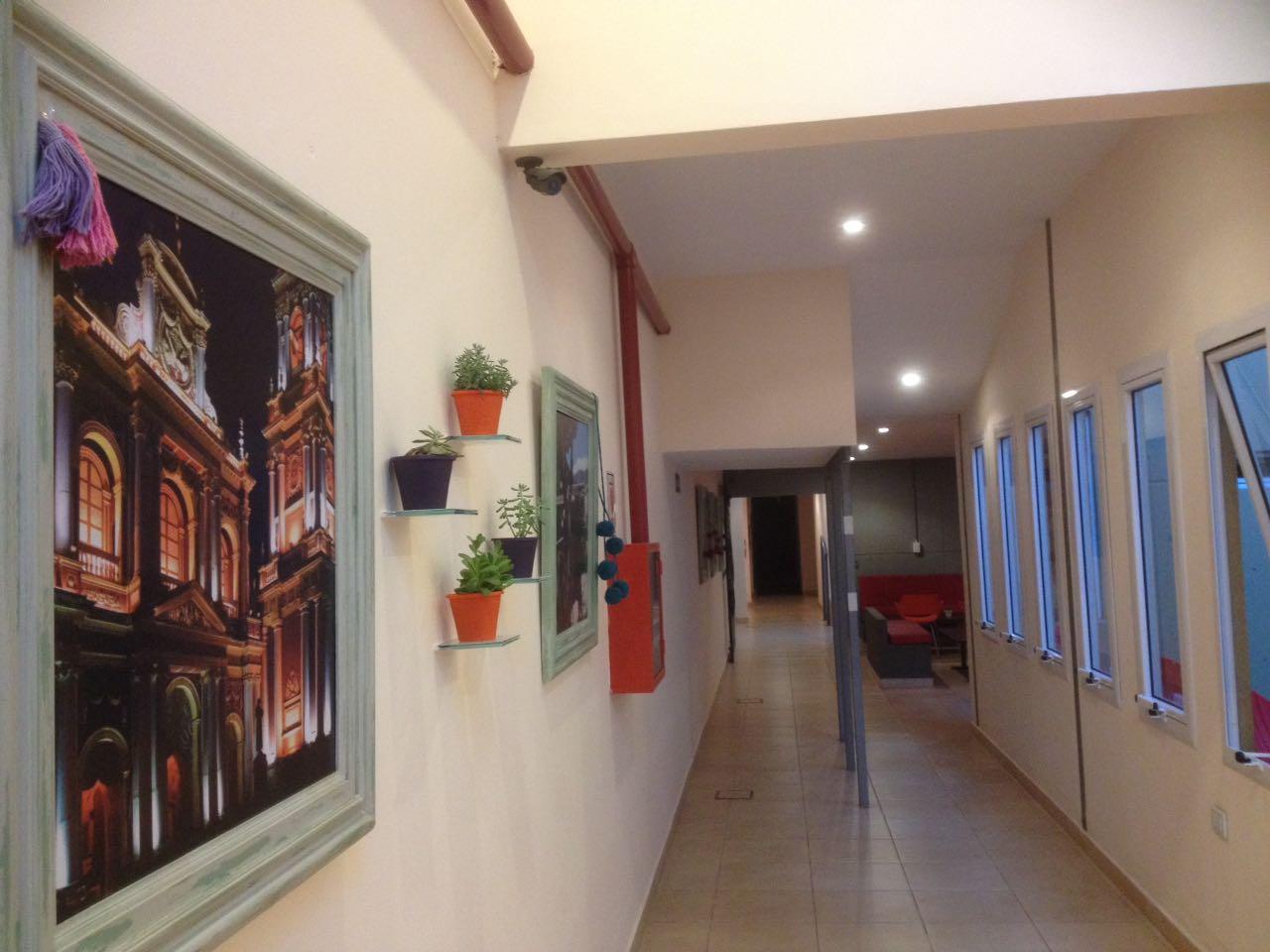 Varios Econhotel