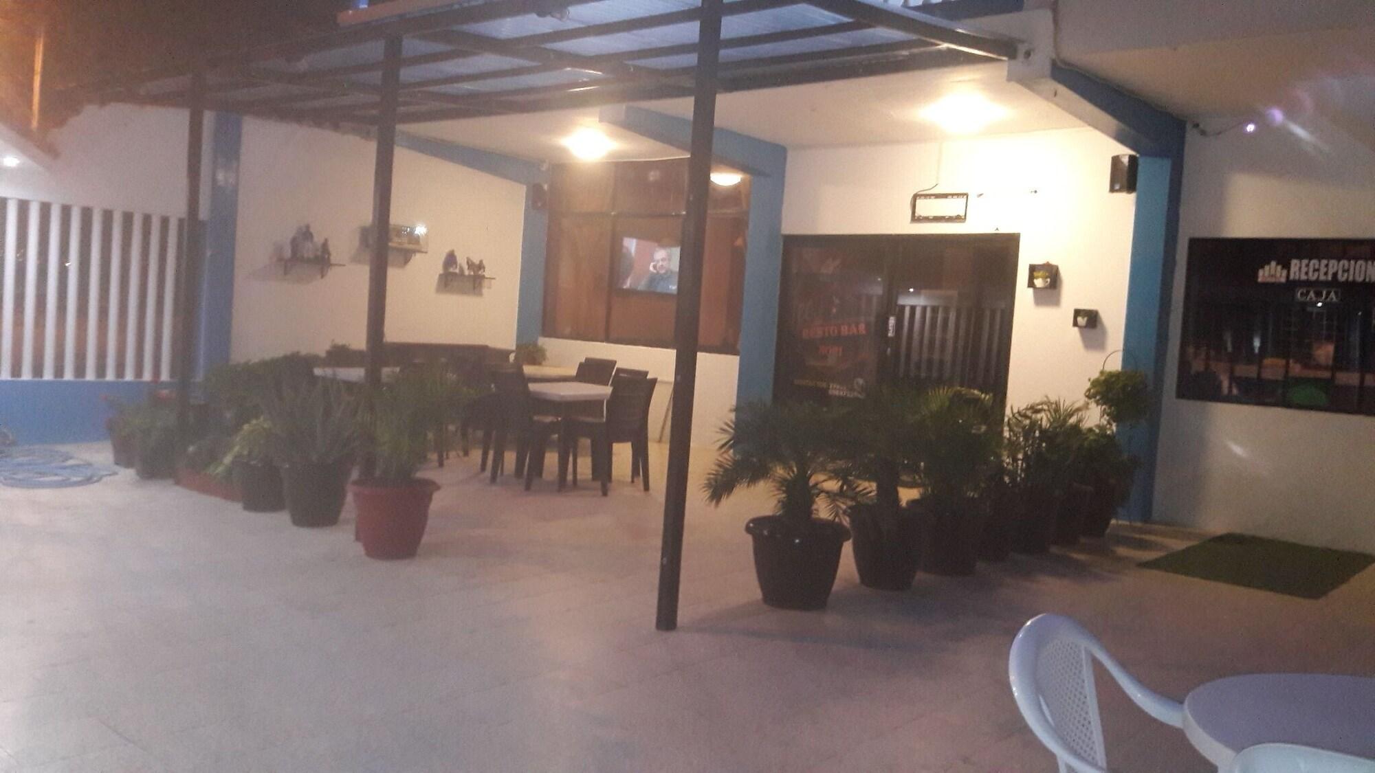 Vista Exterior Hotel Brisas del Pacifico