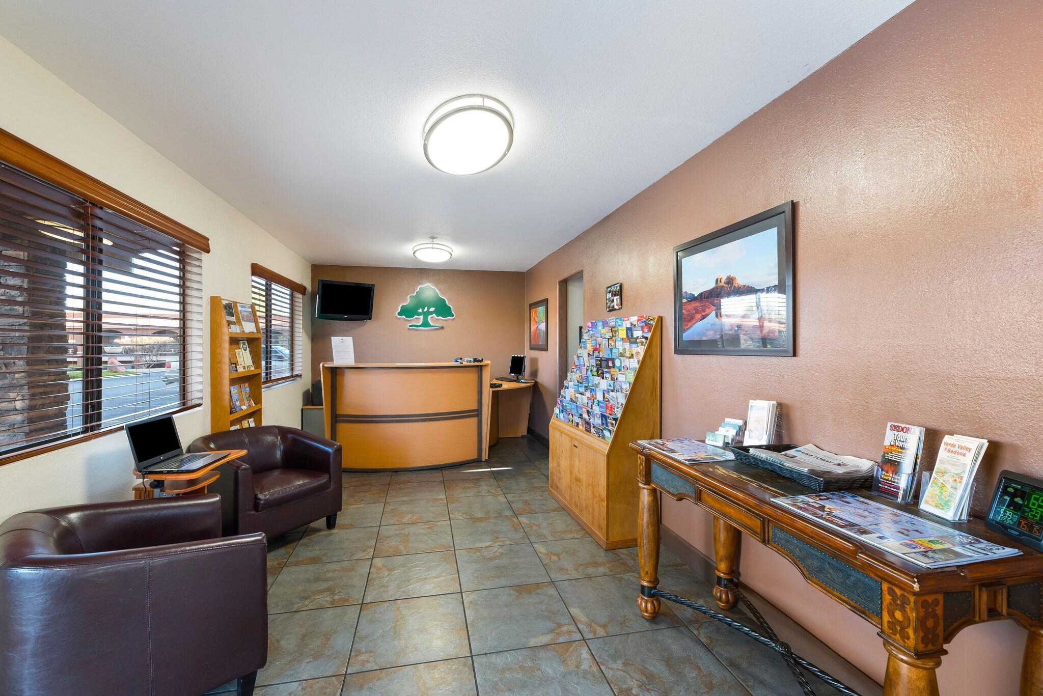 Vista Lobby GreenTree Inn Sedona