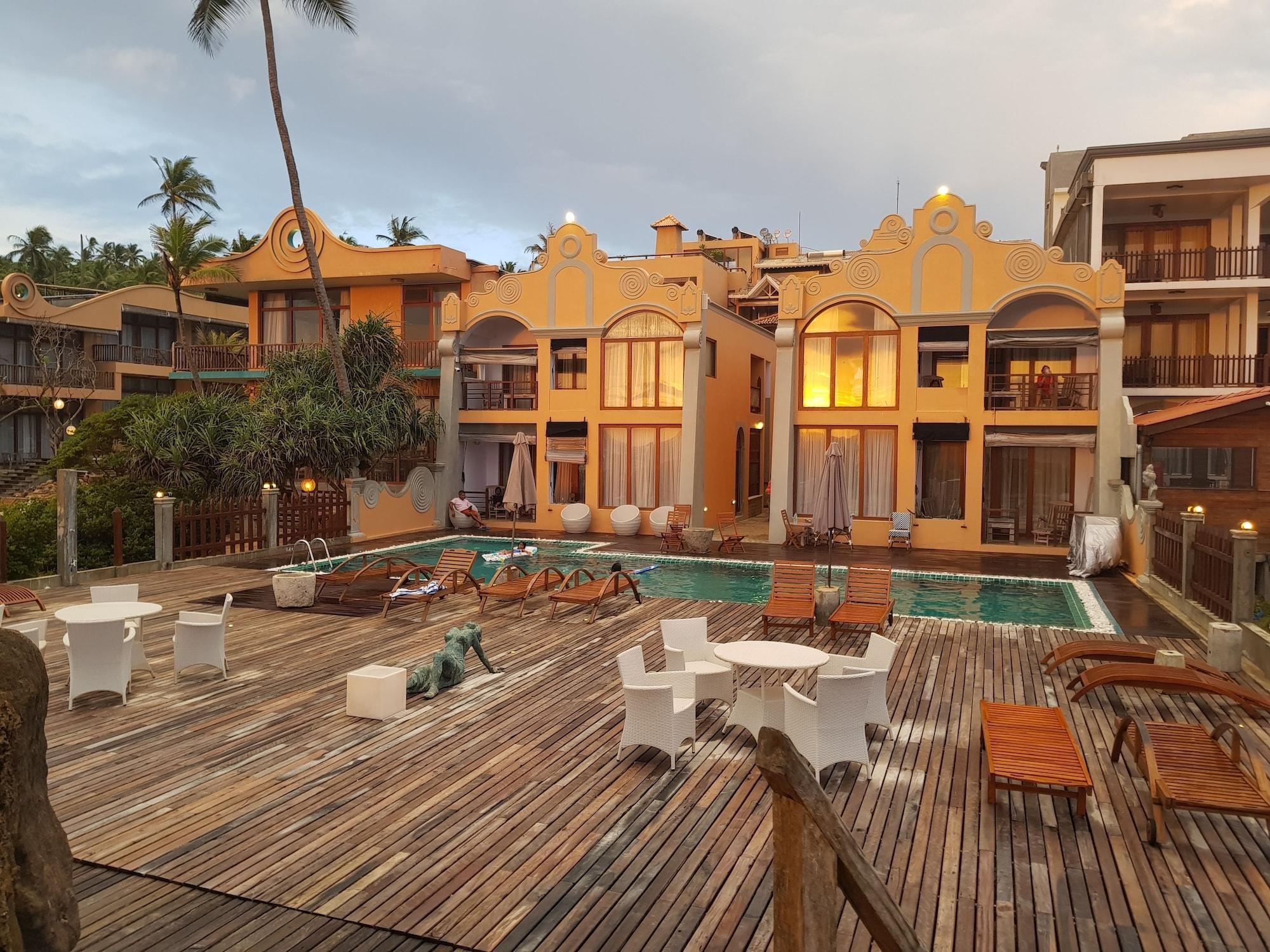 Vista Exterior Thaproban Pavilion Resort & Spa