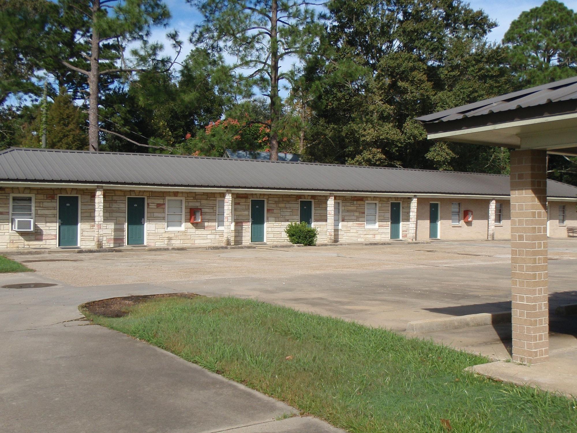 Vista Exterior L'Acadie Inn & RV Park