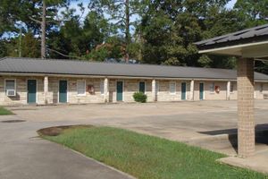 Alojamiento - L'Acadie Inn & RV Park