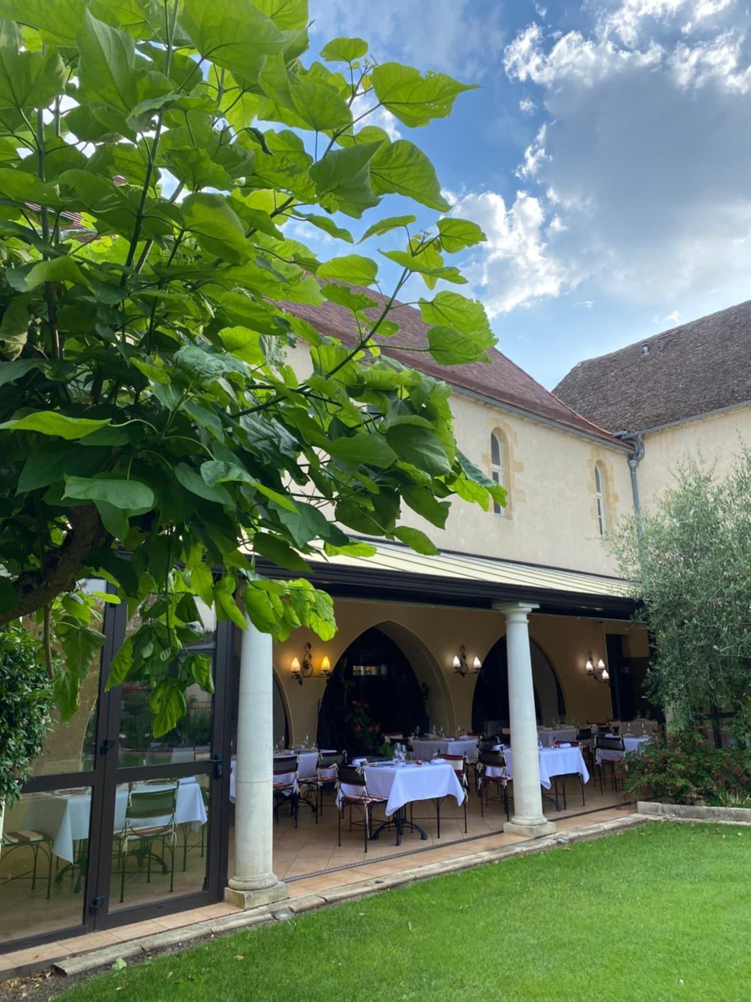 Vista Exterior LOGIS Hostellerie des Ducs