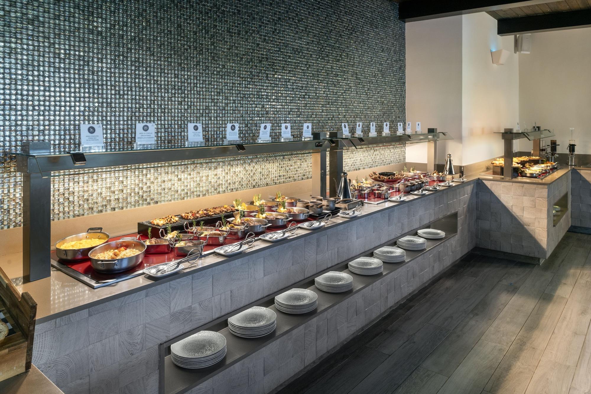 Restaurant Unique Club at Lopesan Costa Bávaro - All Inclusive