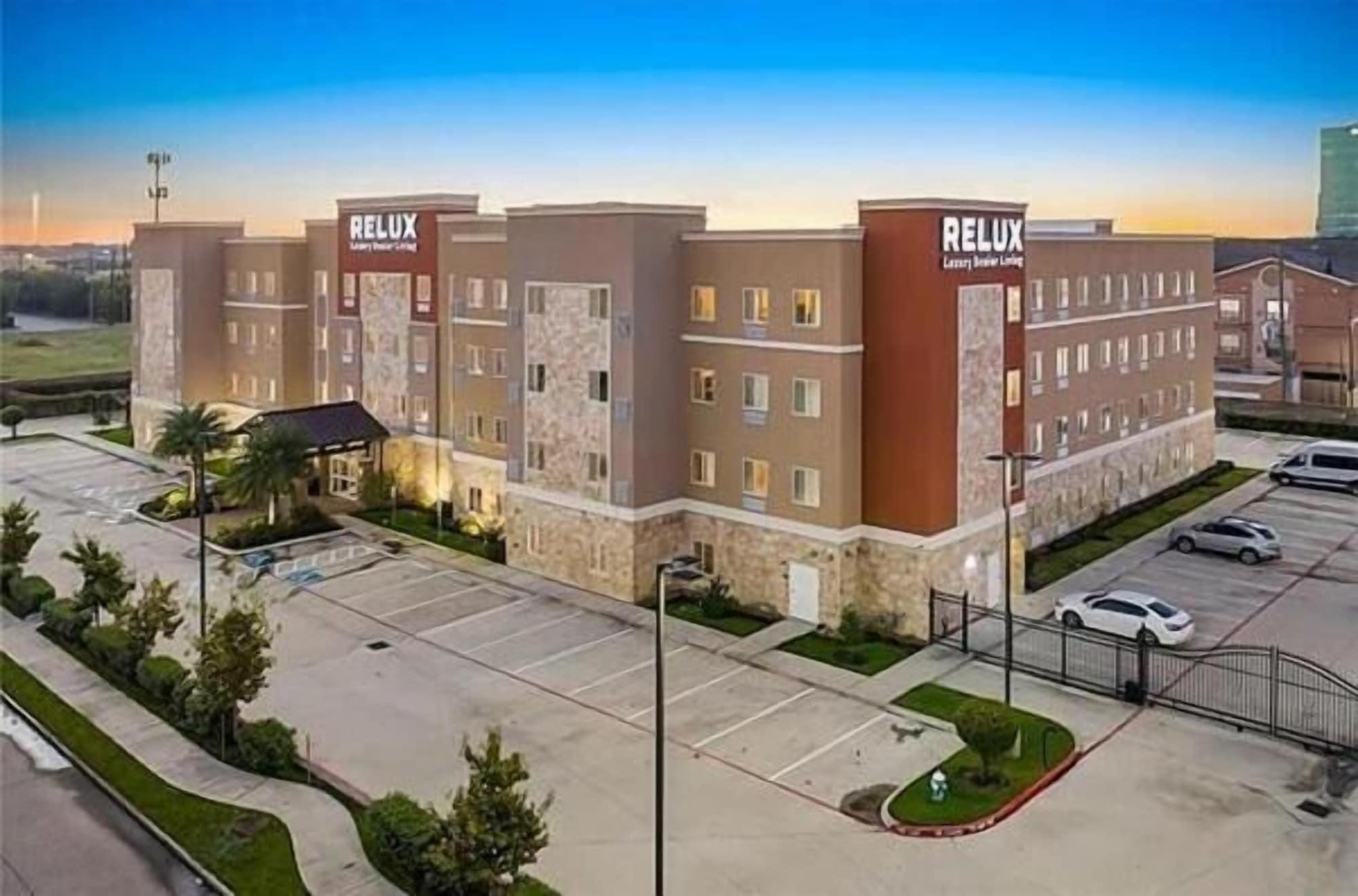 Vista Exterior Relux at Westchase