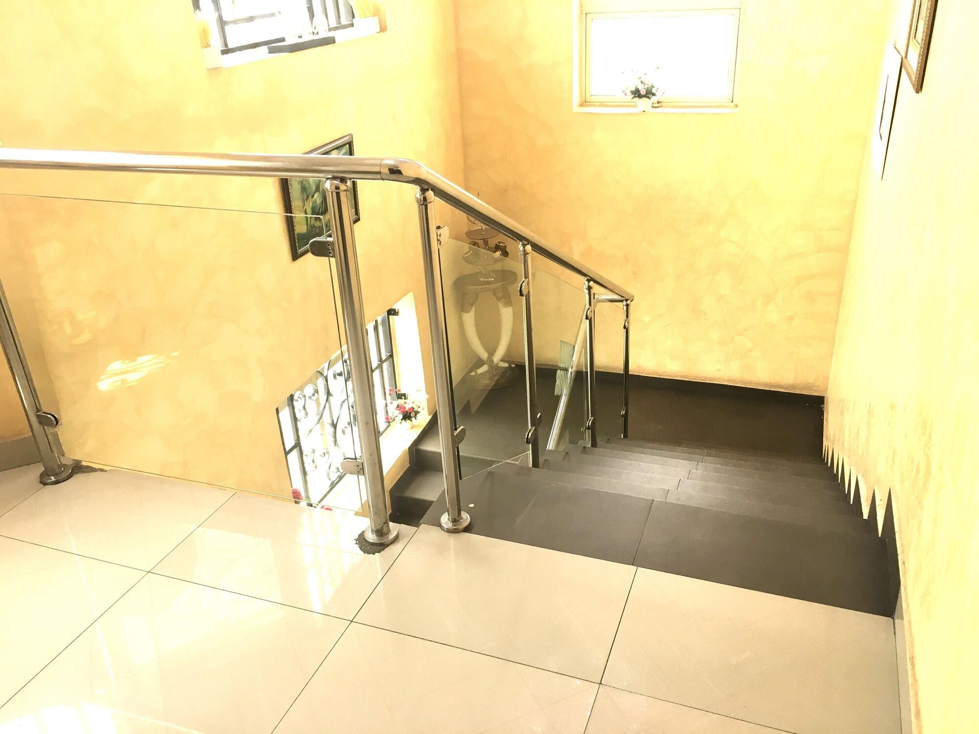 Varios Sweet Savor Hotels & Suites