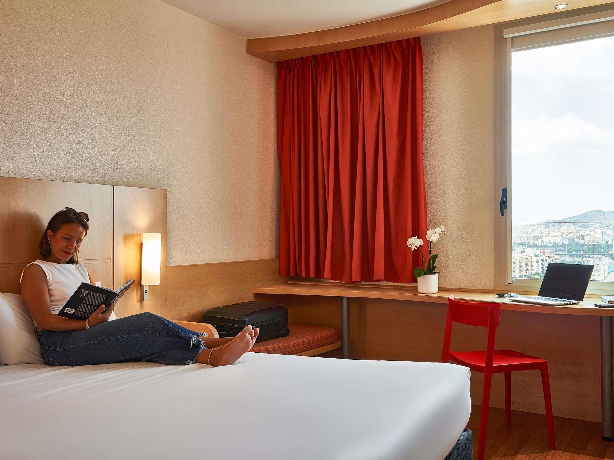Habitación ibis Barcelona Santa Coloma