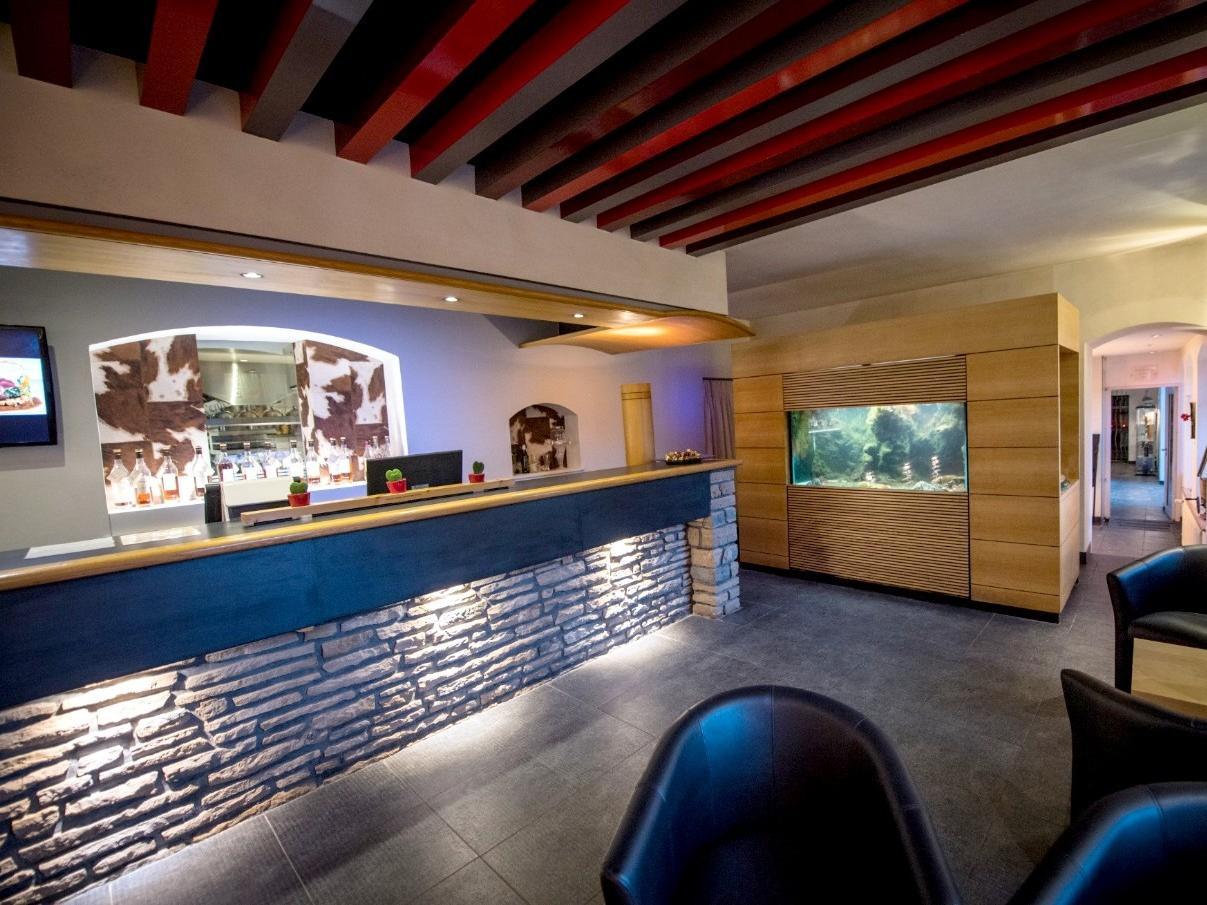 Bar/Salón Logis Hotel de France