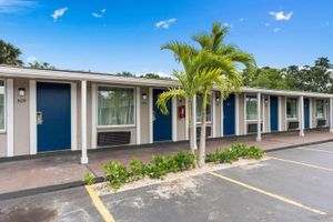 Alojamiento - Travelodge by Wyndham Kissimmee/Orlando