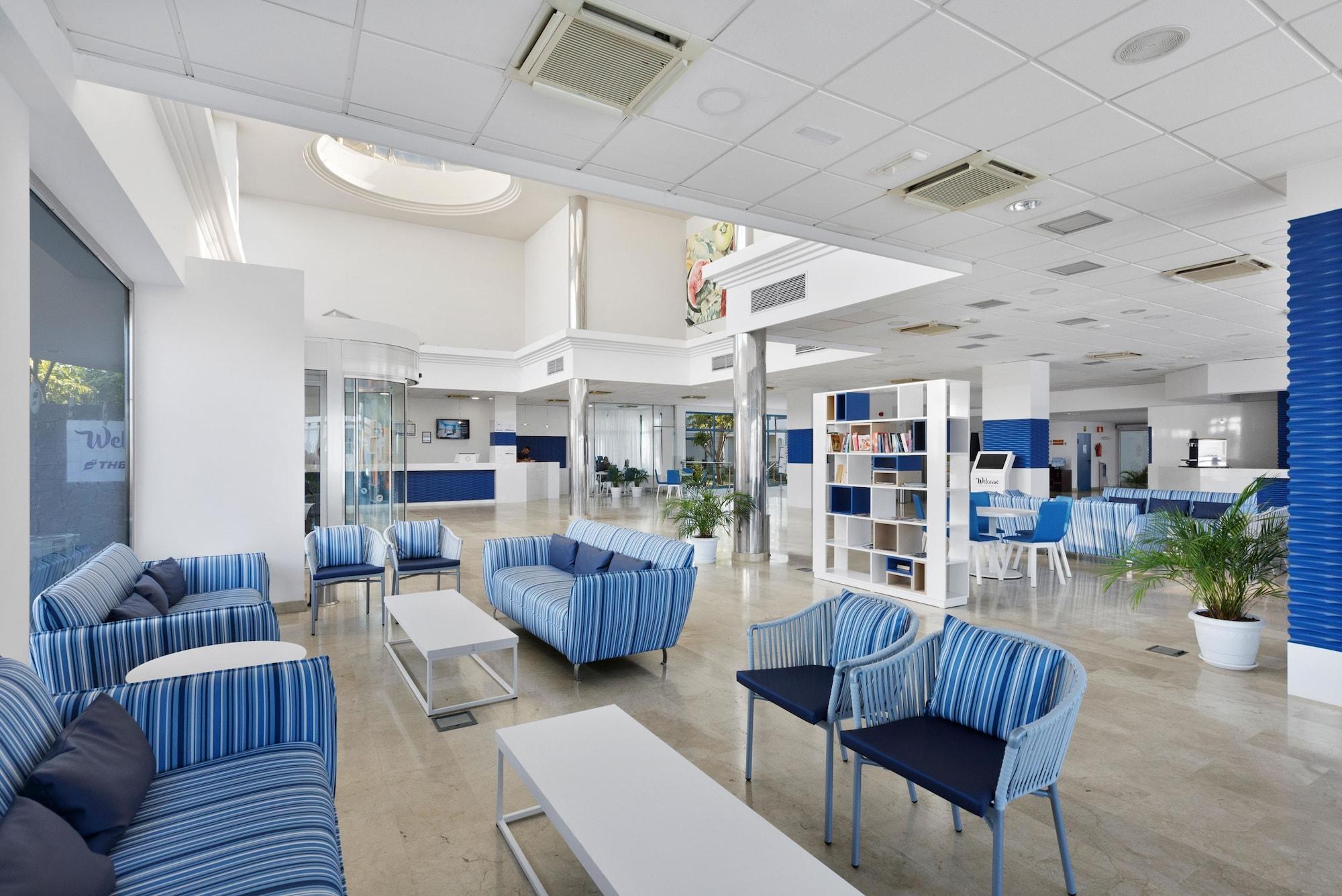 Vista Lobby THB Tropical Island Aparthotel