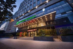 Alojamiento - Holiday Inn Express Zhengzhou Zhengdong by IHG