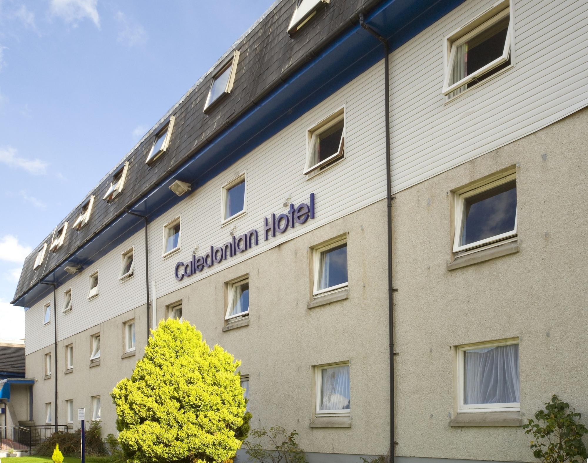 Vista Exterior The Caledonian Hotel