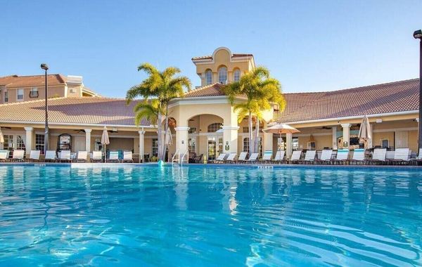 Modern Florida Farmhouse Condo - Perfect Location - Hoteles en Universal Area de Orlando