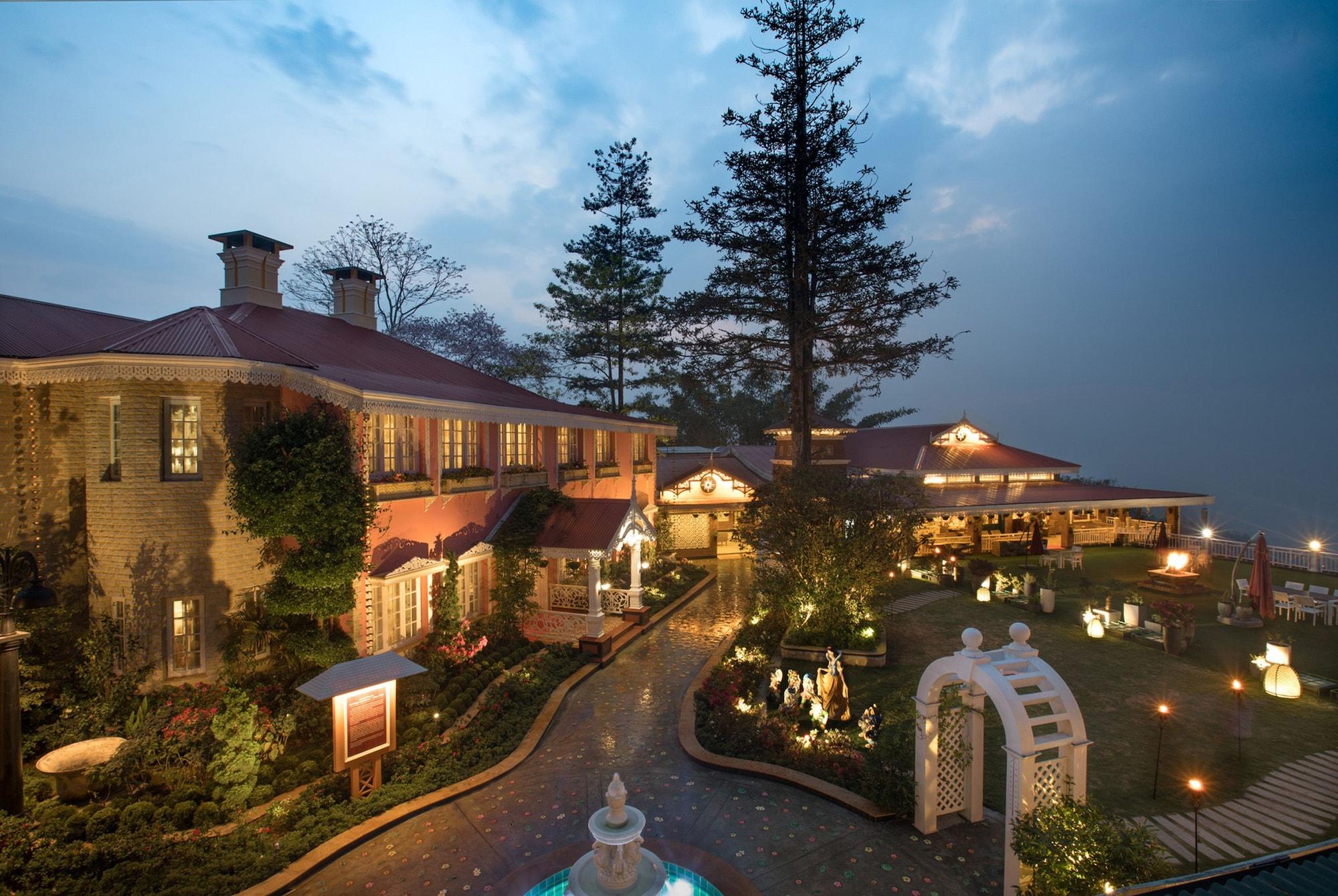 Vista Exterior MAYFAIR Himalayan Spa Resort