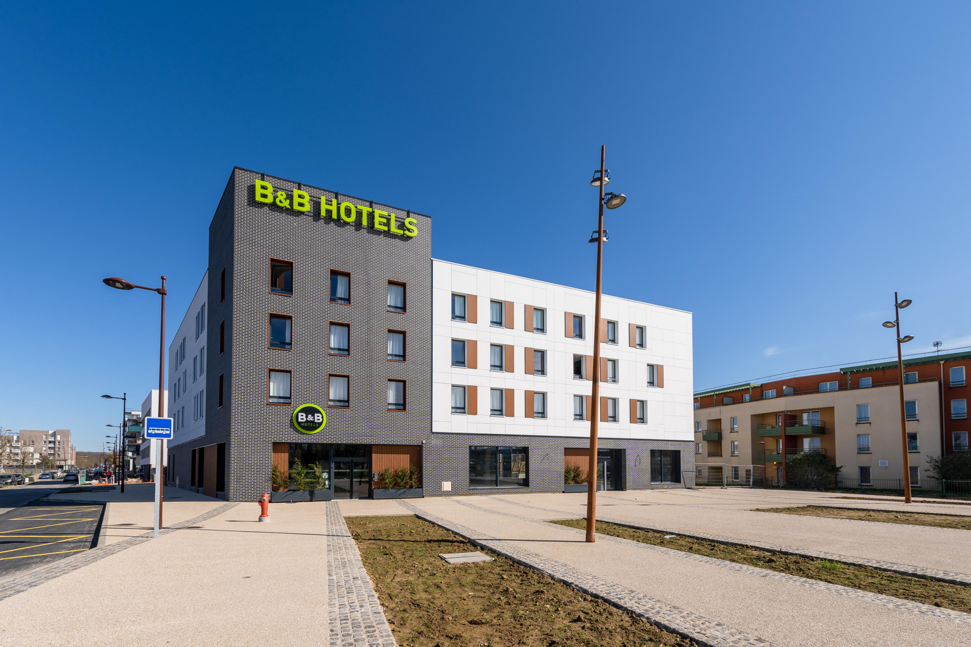 Vista Exterior B&B HOTEL Bois D'Arcy Saint Quentin en Yvelines