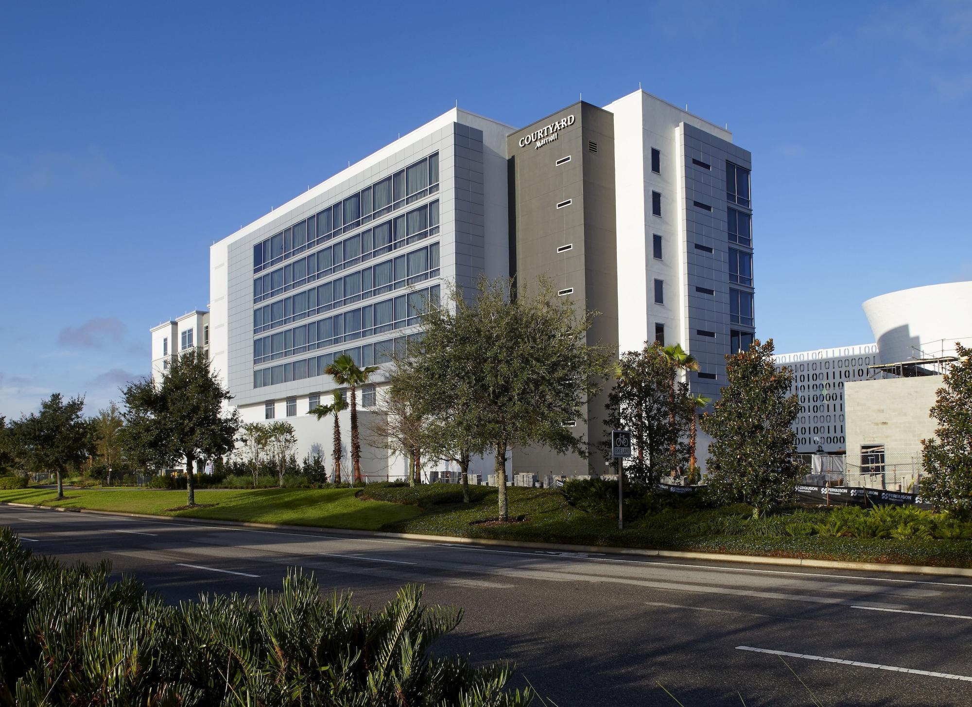 Vista Exterior Courtyard Orlando Lake Nona