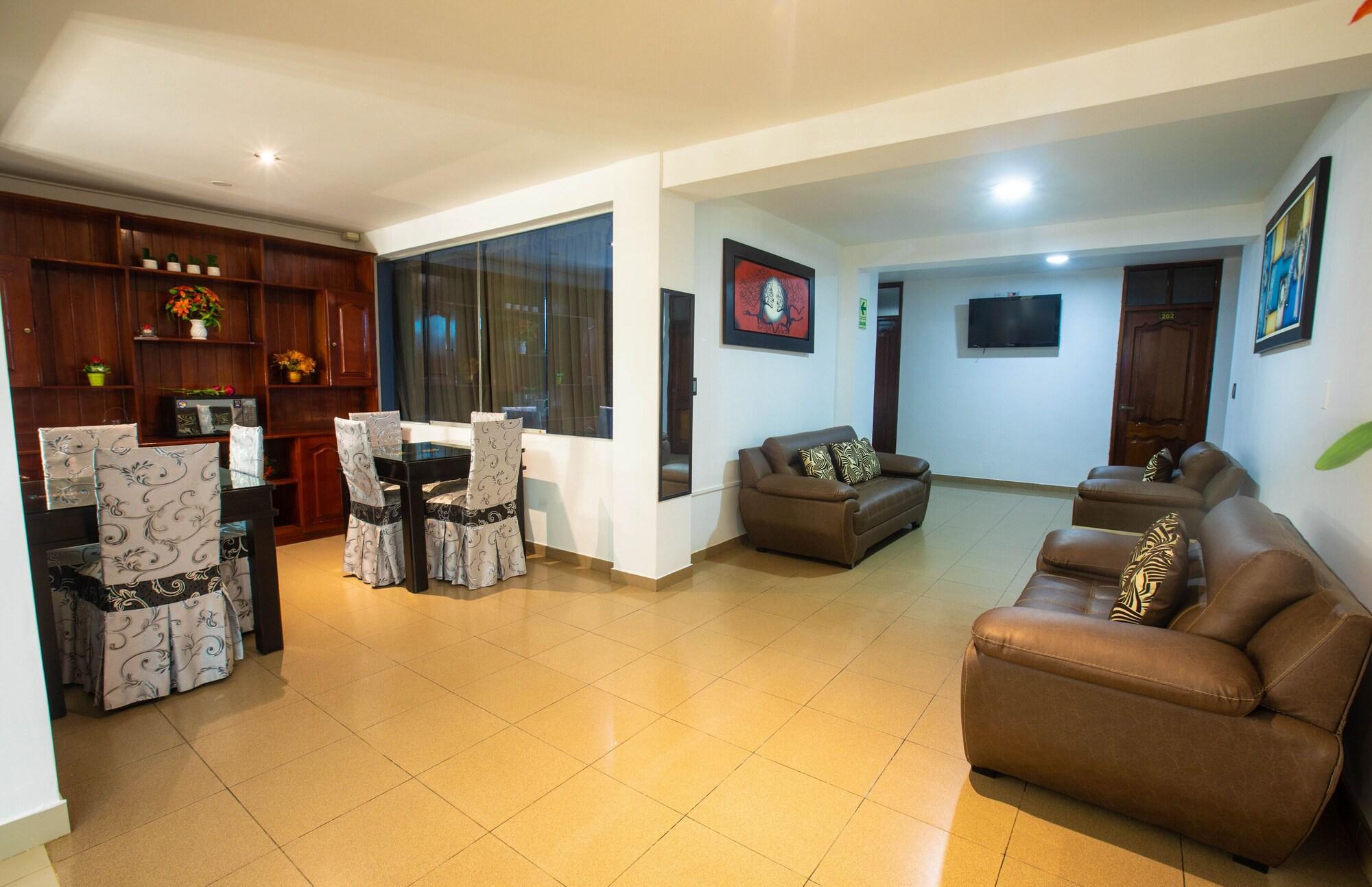 Vista Lobby Dmilez Hotel