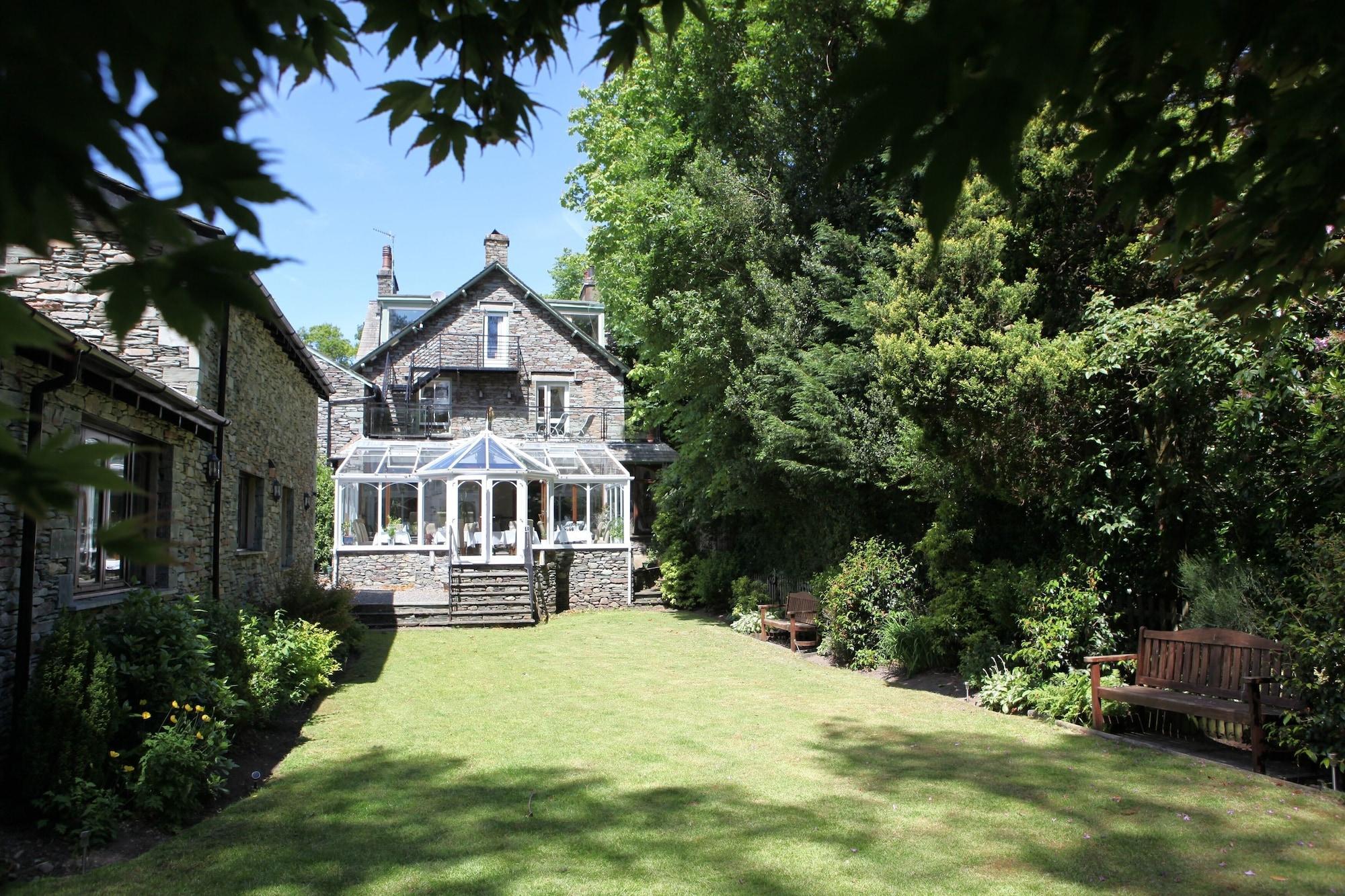 Vista Exterior Victorian House Hotel