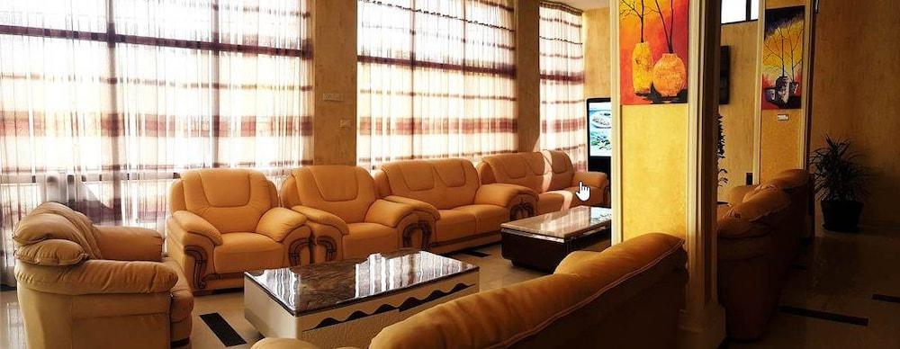 Comodidades del Alojamiento Naky Hotel