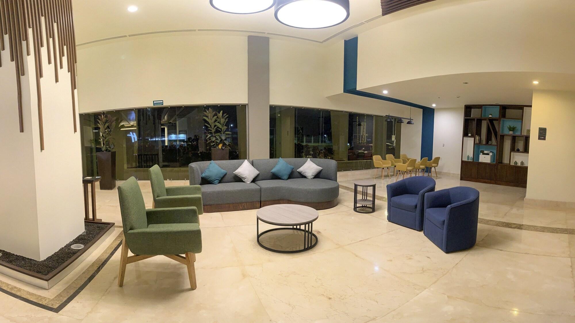 Vista Lobby Holiday Inn Tuxpan - Convention Center by IHG