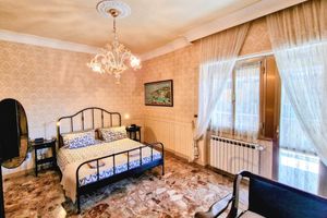Alquiler Vacacional - Self check-in H24 3 minutes from Metro Battistini. Quiet and cozy.