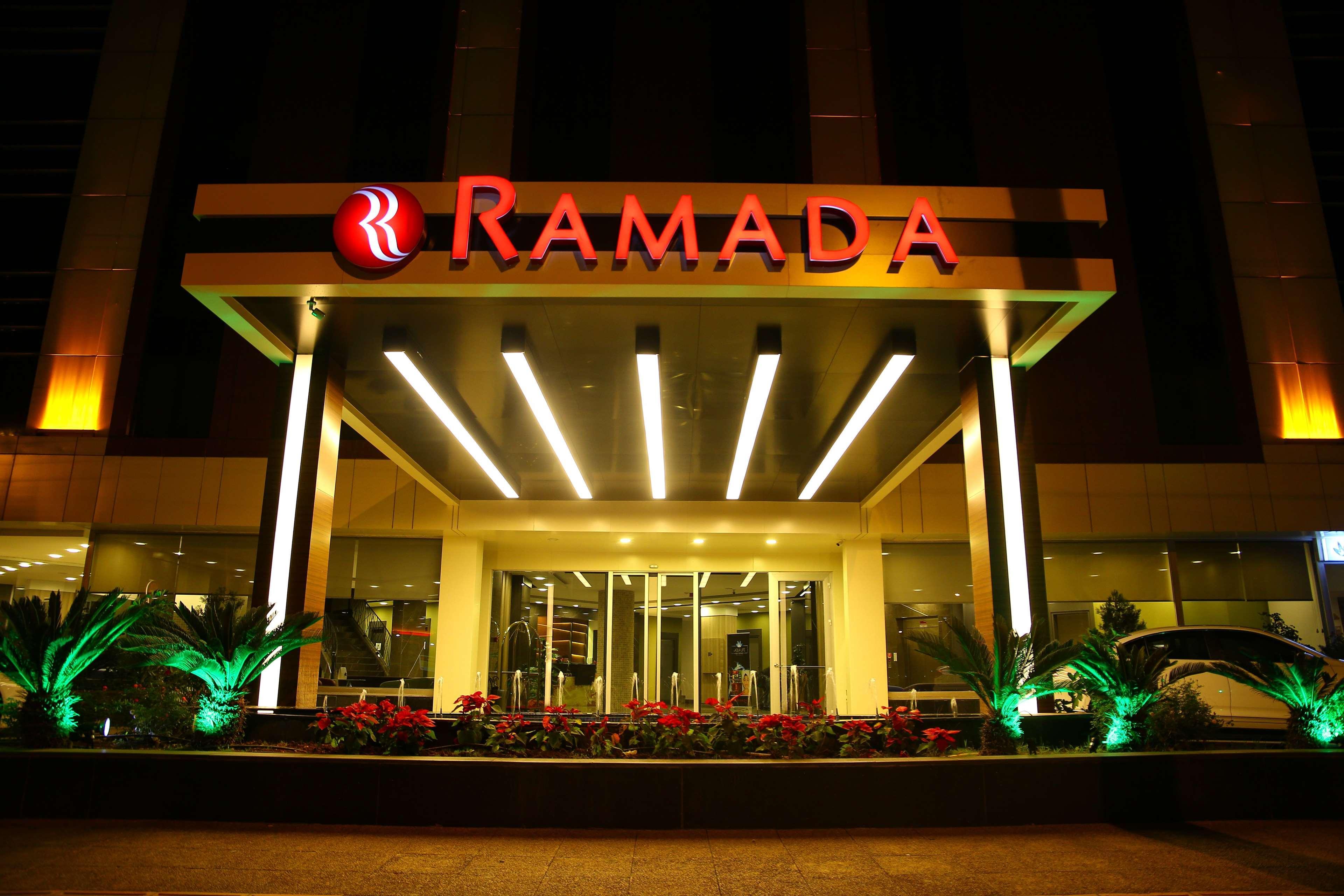 Vista Exterior Ramada by Wyndham Mersin