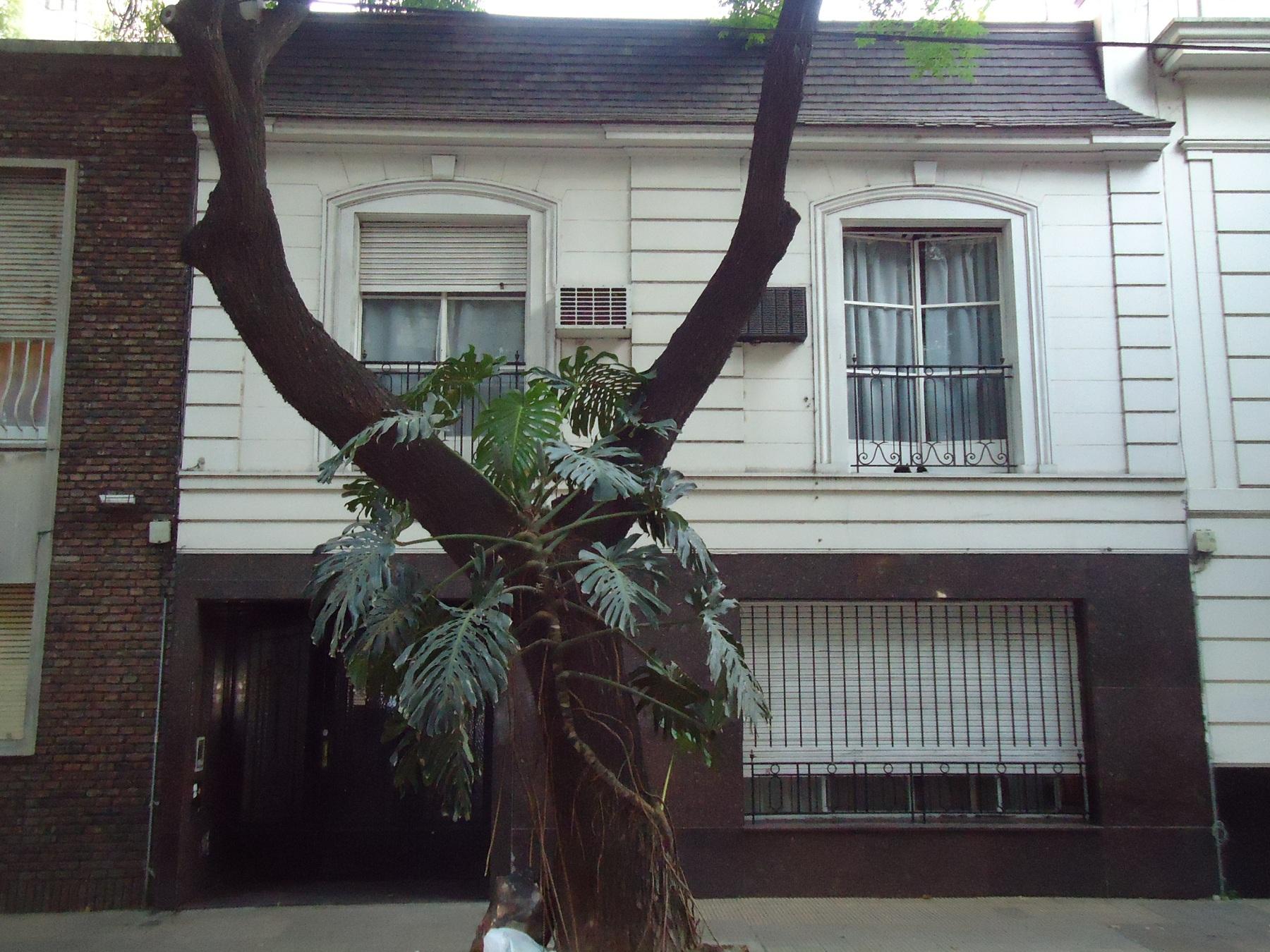 Vista Exterior Belgrano Hostel