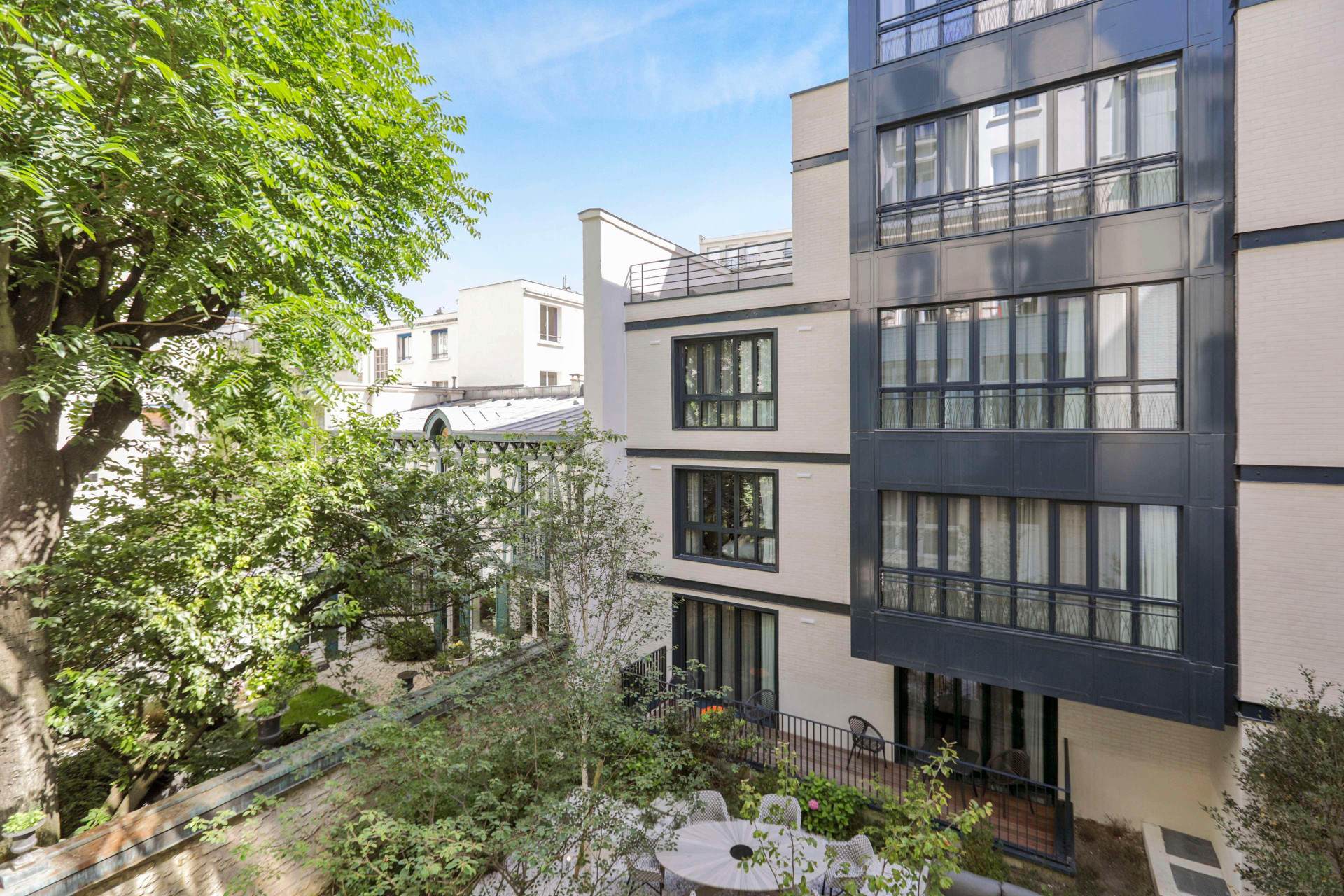 Vista Exterior Mode Paris Aparthotel