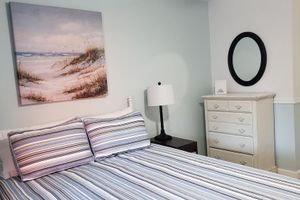 Alquiler Vacacional - Comfy Spacious Home, Minutes to Beaches, King Bed, Sleeps 9, WiFi, Dog friendly