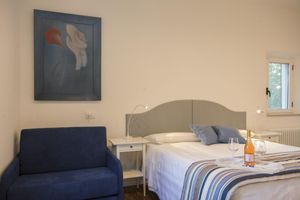 Alquiler Vacacional - Modern Apartment 2km From City Centre out of No traffic Area - Parking Included