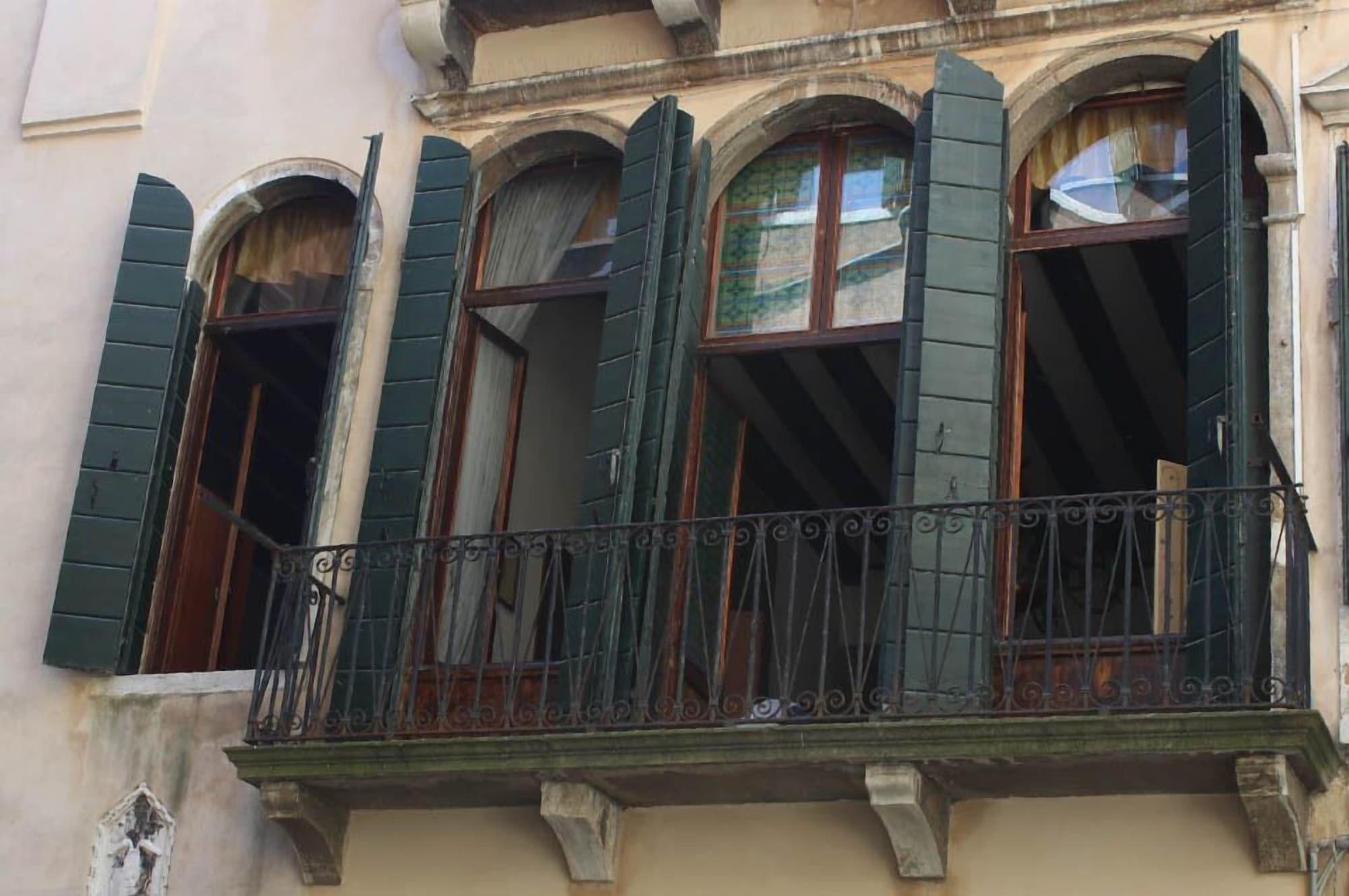 Vista Exterior Residenza Della Spada