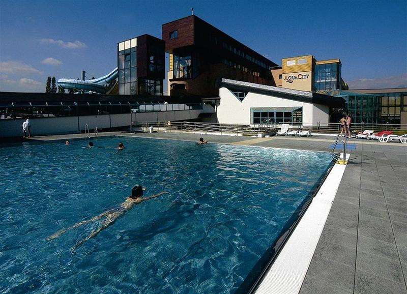 Vista Piscina AquaCity Mountain View 