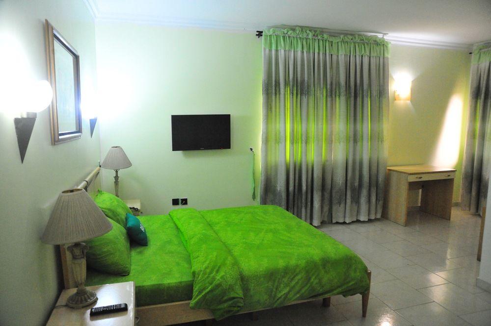 Habitación Peemos Place Warri